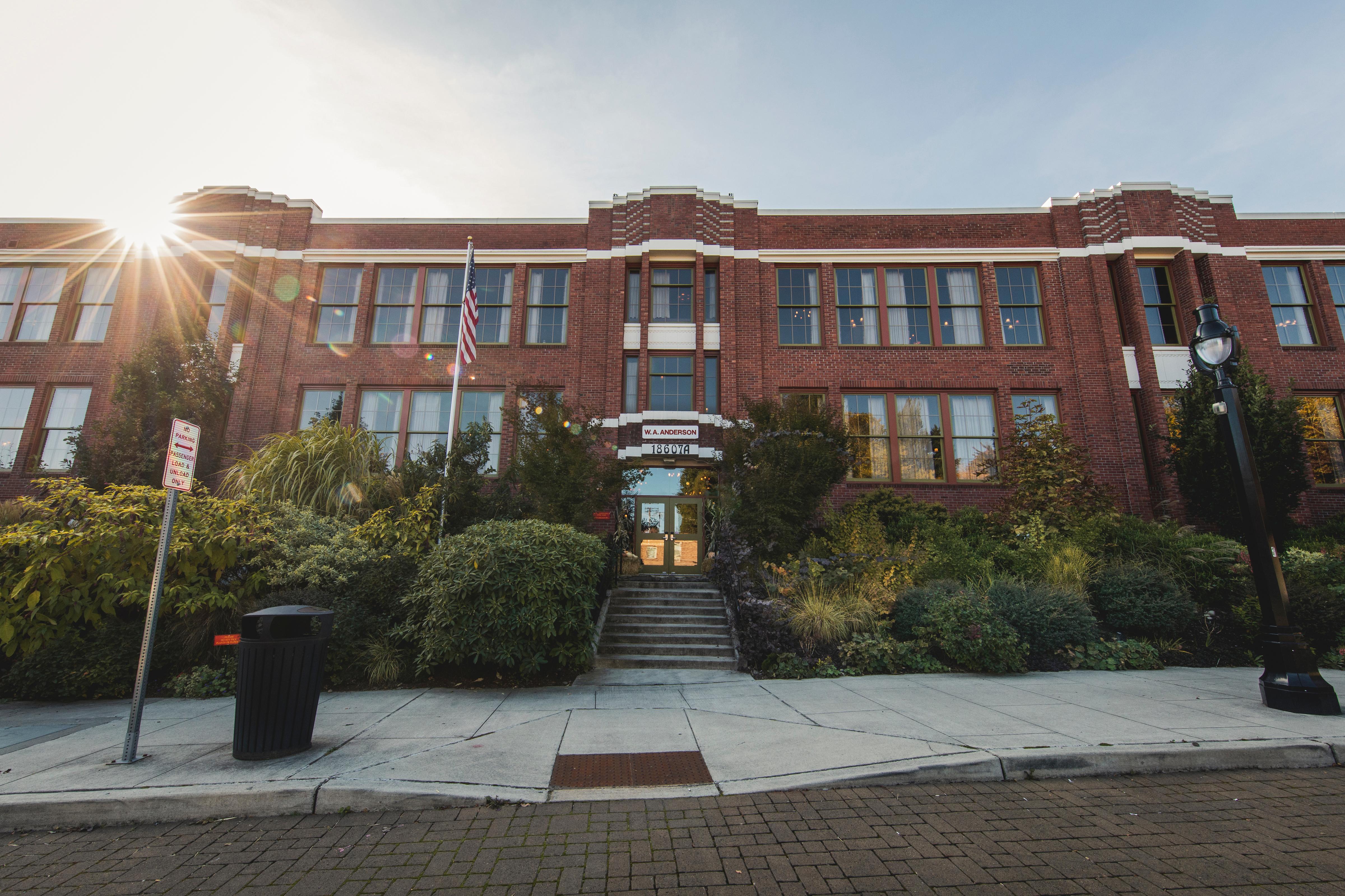McMenamins Anderson School Hotel Bothell Buitenkant foto