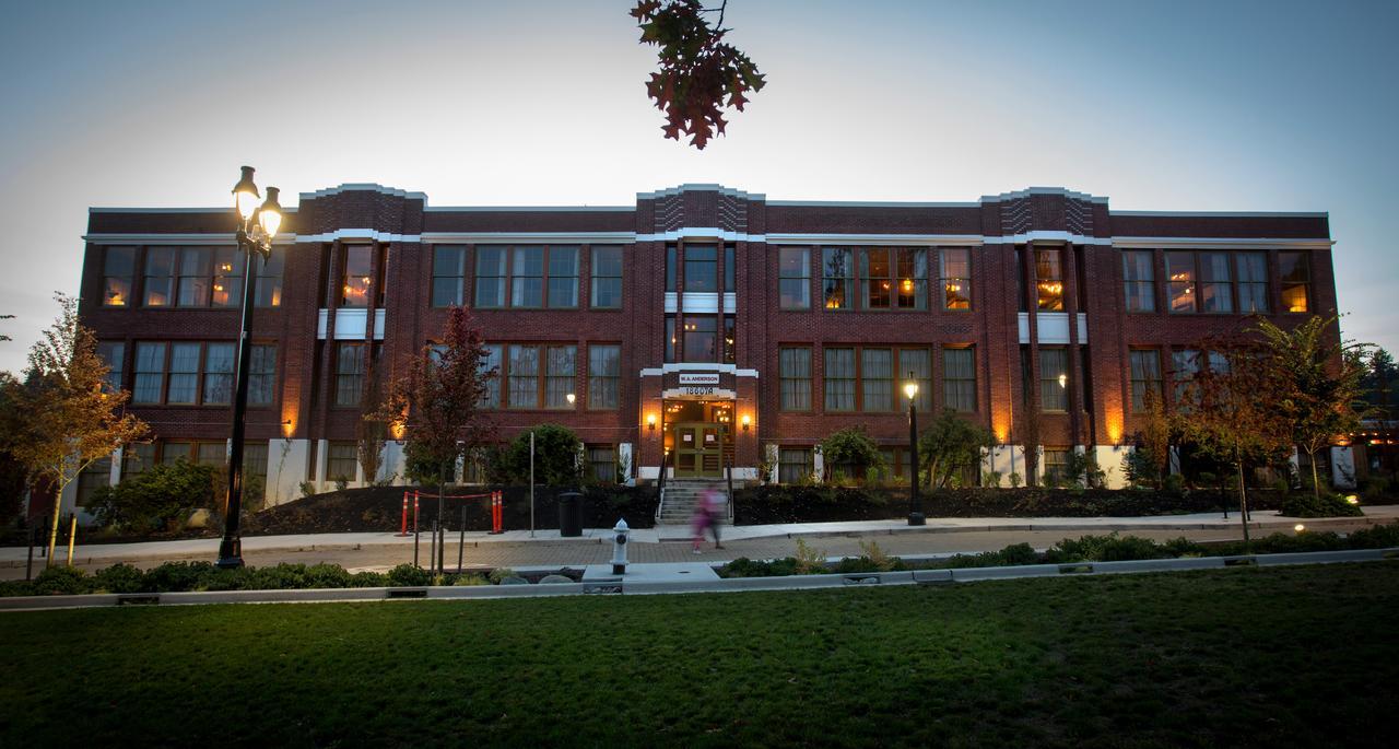 McMenamins Anderson School Hotel Bothell Buitenkant foto