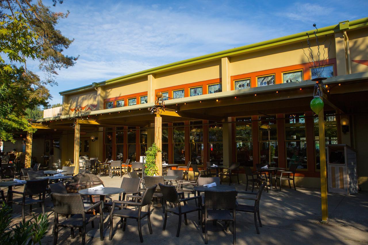McMenamins Anderson School Hotel Bothell Buitenkant foto