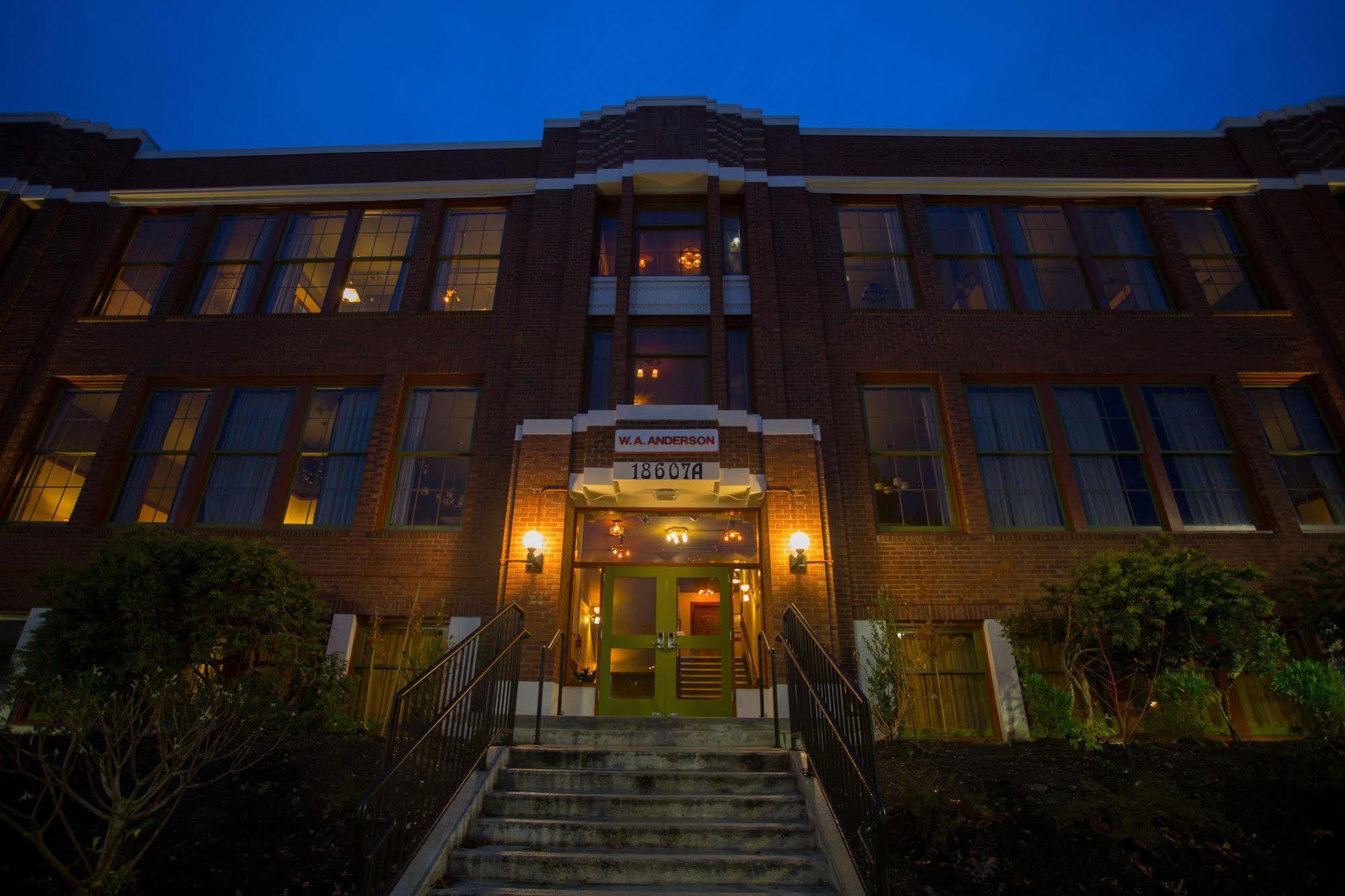 McMenamins Anderson School Hotel Bothell Buitenkant foto