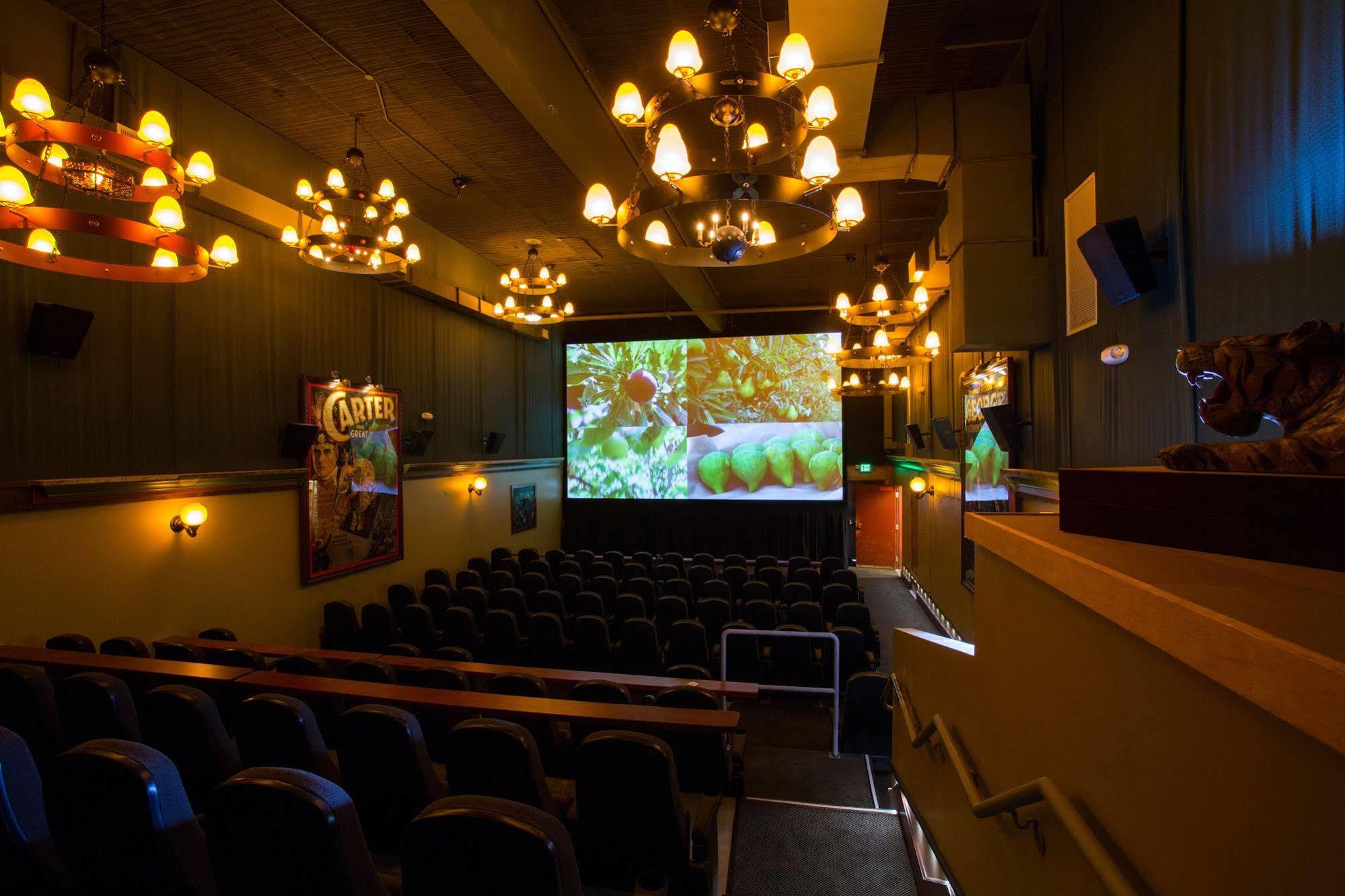 McMenamins Anderson School Hotel Bothell Buitenkant foto
