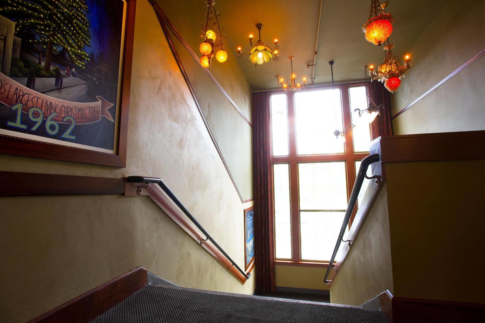 McMenamins Anderson School Hotel Bothell Buitenkant foto