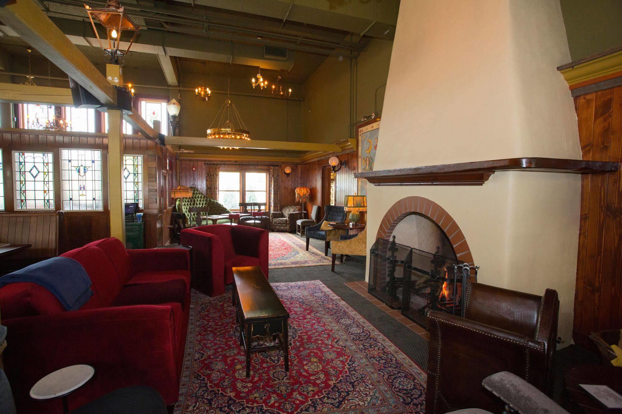 McMenamins Anderson School Hotel Bothell Buitenkant foto