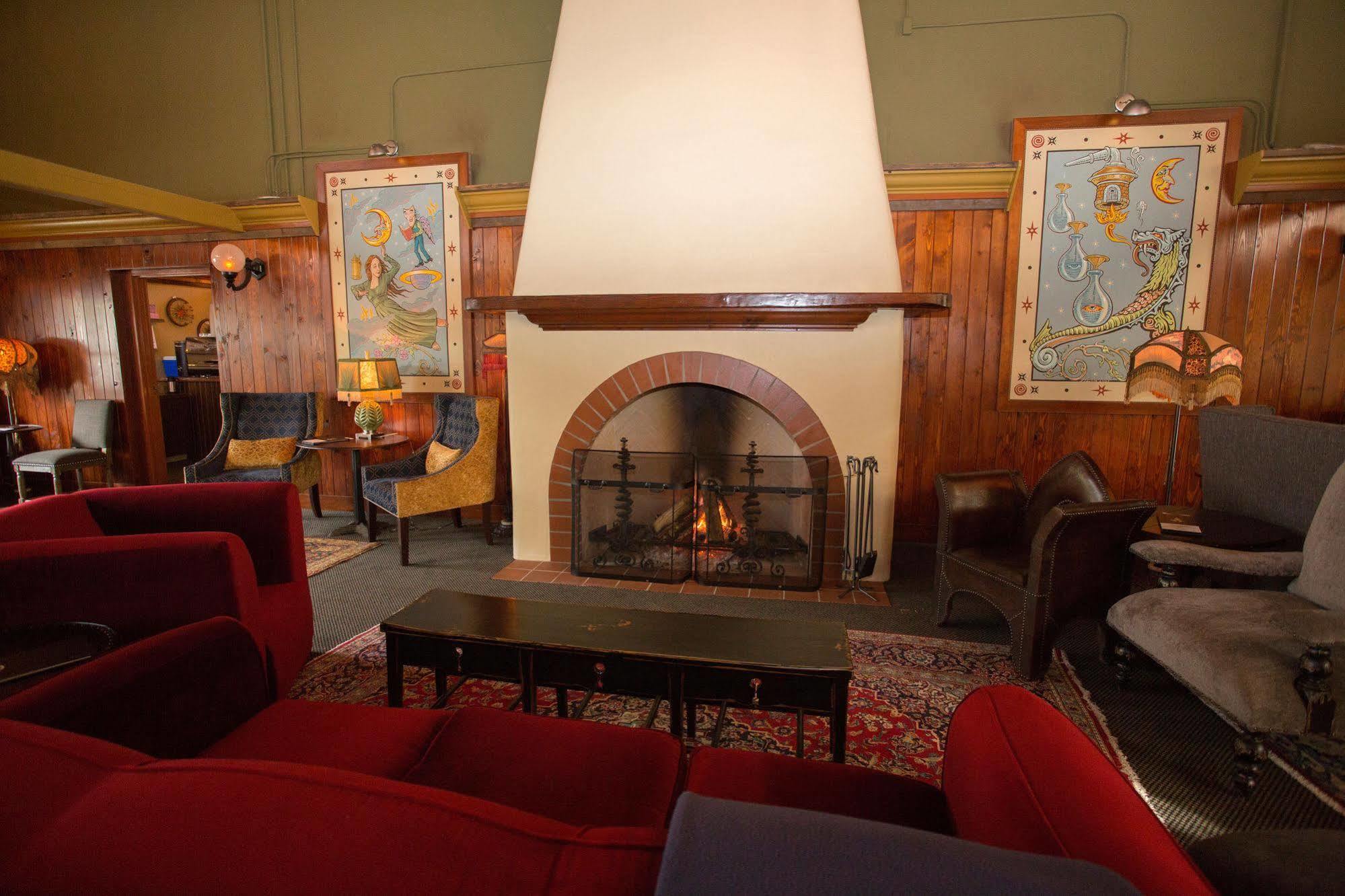 McMenamins Anderson School Hotel Bothell Buitenkant foto