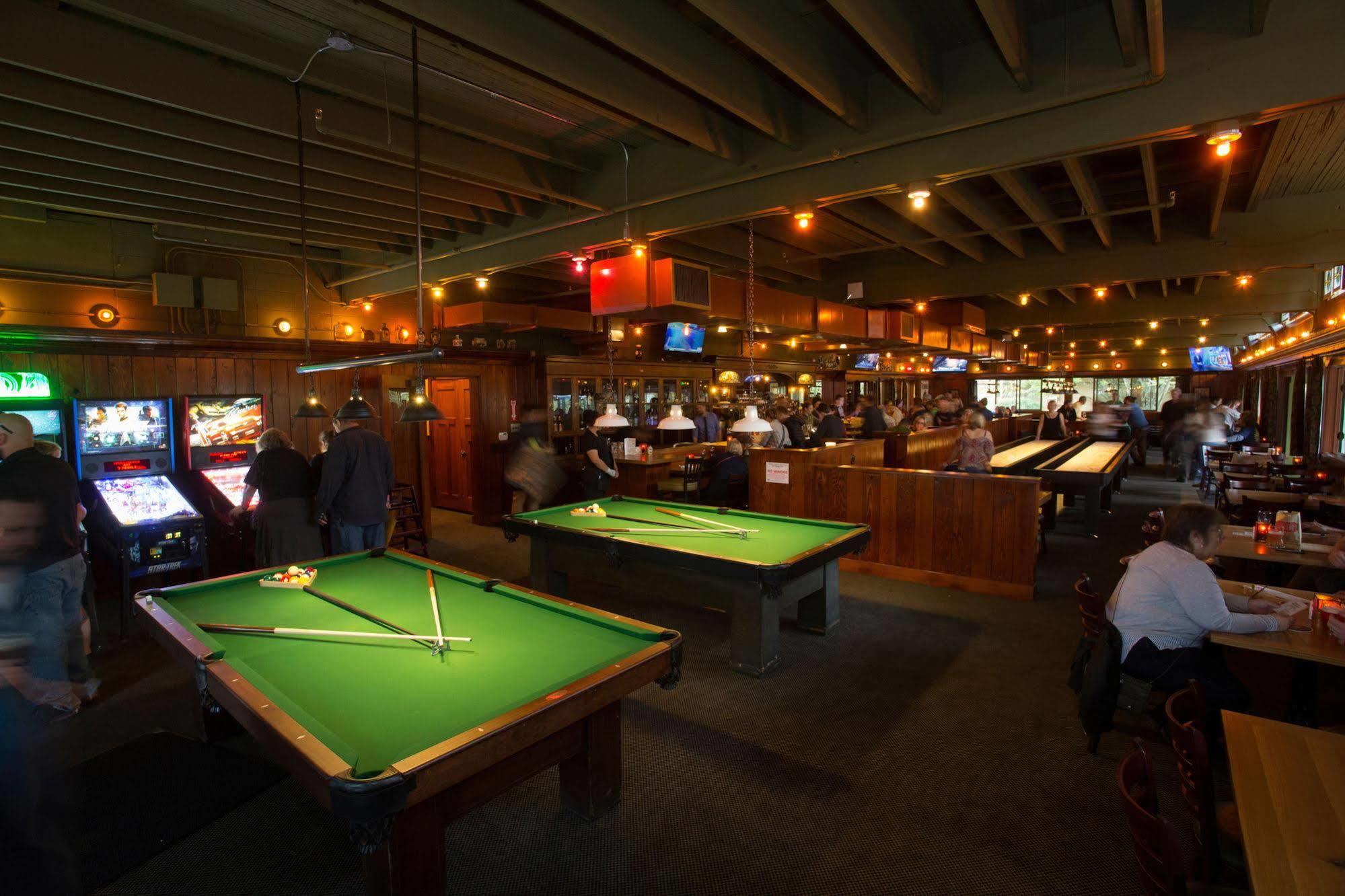 McMenamins Anderson School Hotel Bothell Buitenkant foto